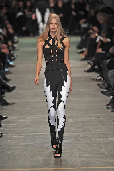 Look 33